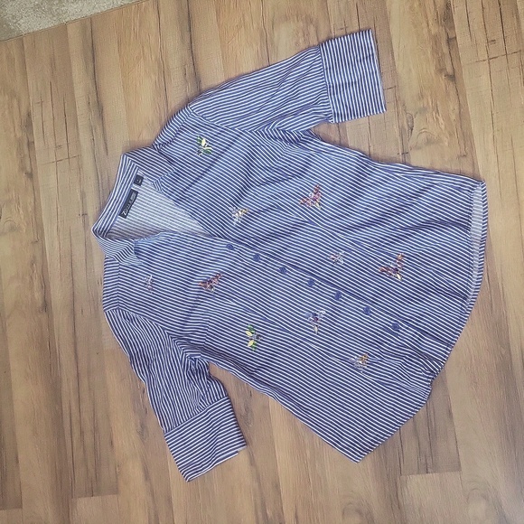 7TH AVENUE Blue White Sequin Dragonfly  Bug Short Cuffed Sleeve V-Neck Blouse - Picture 1 of 11